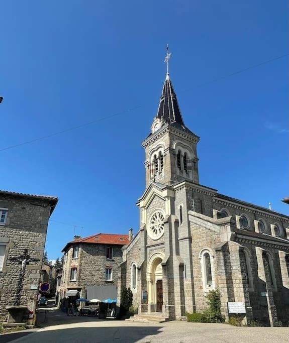 Le Repos Du Pilat Proche A 10 Min Saint Etienne Lägenhet Exteriör bild